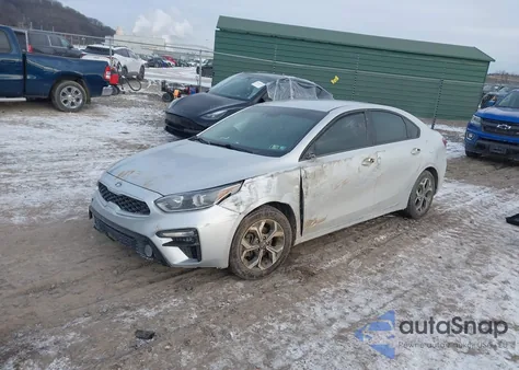 2020 Kia Forte Lxs z USA, uszkodzony, nr VIN 3KPF24AD0LE185899